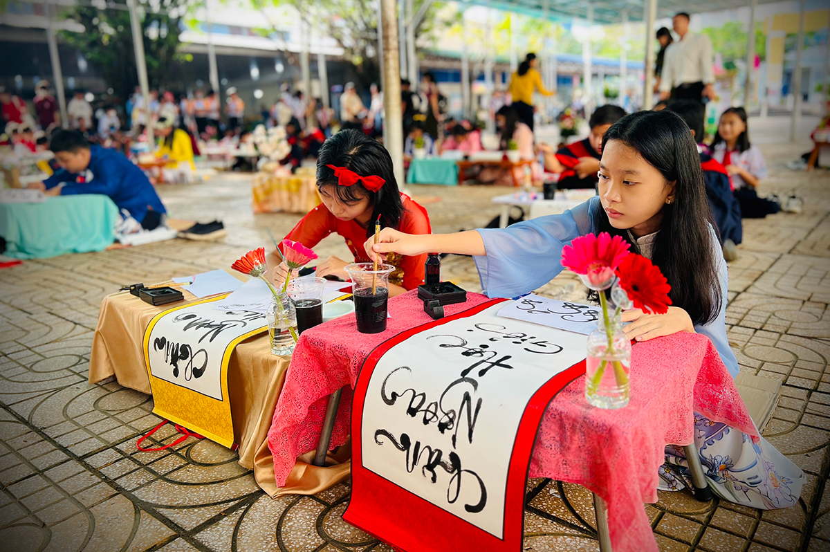 “Truyền lửa” cho những tâm hồn yêu chữ Việt