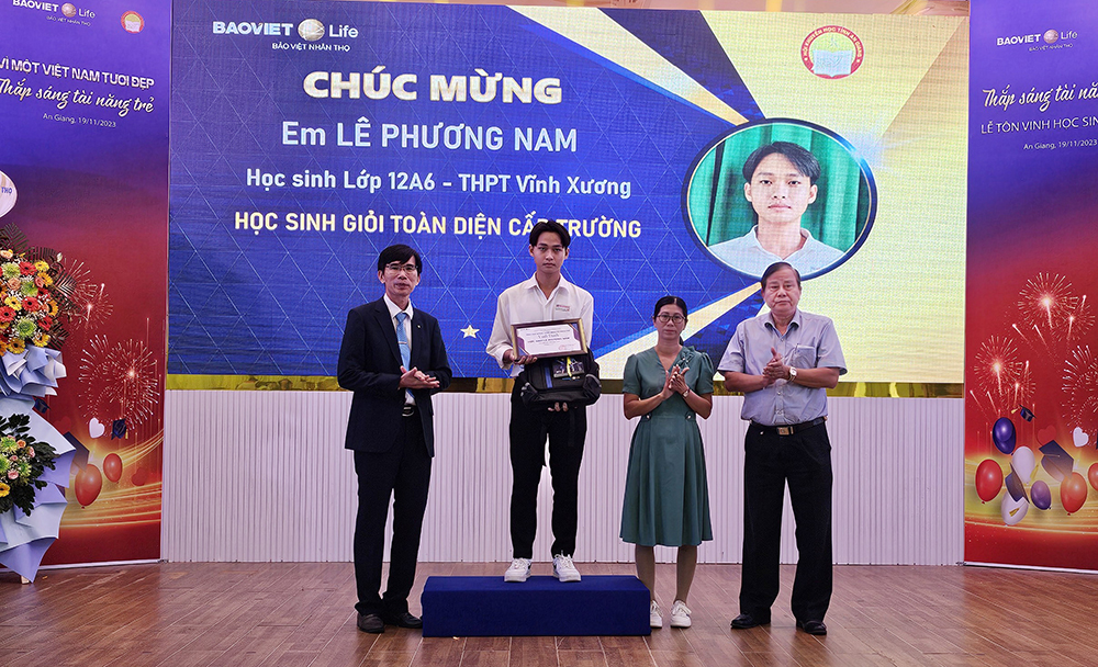 Bảo Việt nhân thọ tiếp sức học sinh tài năng của An Giang