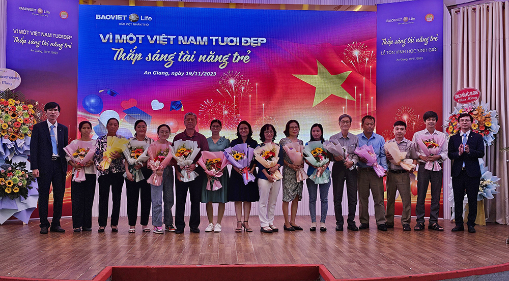 Bảo Việt nhân thọ tiếp sức học sinh tài năng của An Giang