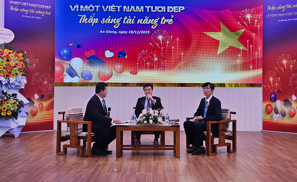 Bảo Việt nhân thọ tiếp sức học sinh tài năng của An Giang