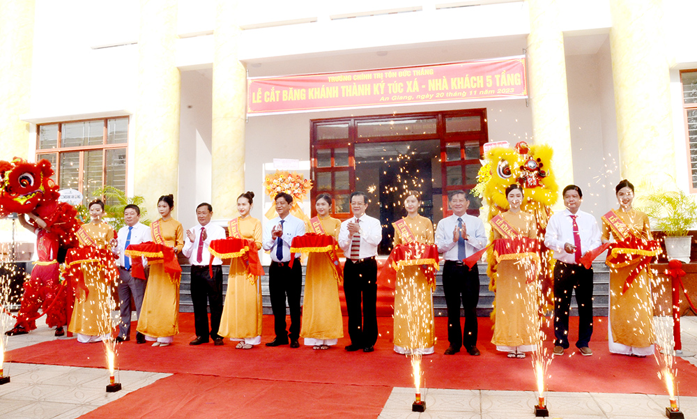 Trường Chính trị Tôn Đức Thắng: Kỷ niệm Ngày Nhà giáo Việt Nam và 75 năm thành lập trường