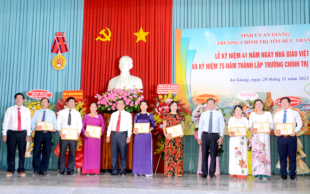 Trường Chính trị Tôn Đức Thắng: Kỷ niệm Ngày Nhà giáo Việt Nam và 75 năm thành lập trường