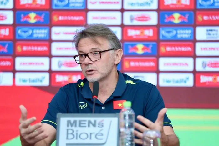 HLV Philippe Troussier: Đội tuyển Việt Nam nỗ lực tối đa để có kết quả tốt trước Iraq