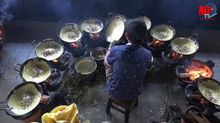 Đến “Chùa Bánh Xèo” ăn bánh xèo… “chùa”