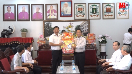 Phó Chủ tịch UBND tỉnh An Giang Trần Anh Thư chúc Tết các tổ chức tôn giáo