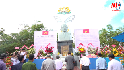 Mãi ghi nhớ công ơn của cố Thủ tướng Võ Văn Kiệt