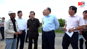Lãnh đạo tỉnh An Giang khảo sát địa điểm tổ chức Lễ khởi công Dự án thành phần 1 thuộc dự án tuyến cao tốc