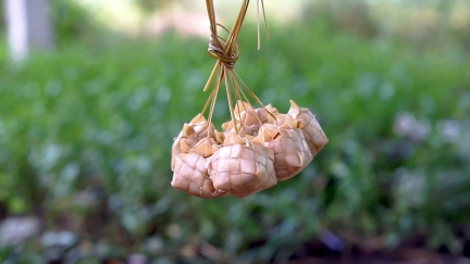 Về Bảy Núi thưởng thức bánh kà-tum