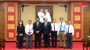Chủ tịch UBND tỉnh An Giang Nguyễn Thanh Bình tiếp Tổng Lãnh sự Ấn Độ tại TP. Hồ Chí Minh