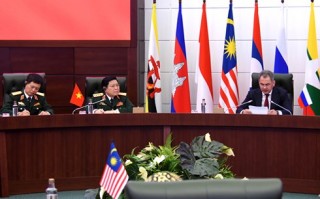 Việt Nam cam kết tăng cường hợp tác với Liên bang Nga