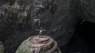 Đạo diễn phim Kong: Skull Island, người đầu tiên đi xuyên hang Sơn Đoòng