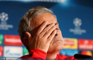 MU chính thức sa thải Mourinho: Cái kết được báo trước