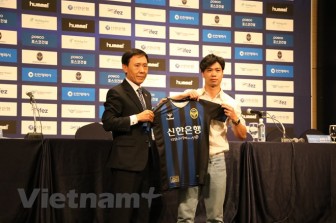 Công Phượng chính thức ra mắt cổ động viên Incheon United