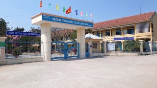Chủ tịch UBND tỉnh yêu cầu làm rõ việc học sinh bị thầy giáo đánh ở Phú Tân