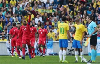 Dùng đội hình trẻ, Brazil bị Panama cầm hòa
