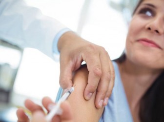 8 vaccine người lớn không thể bỏ qua để phòng những bệnh nguy hiểm