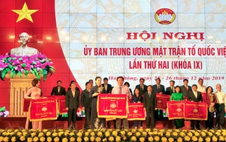 UBMTTQ Việt Nam tỉnh nhận cờ thi đua xuất sắc năm 2019
