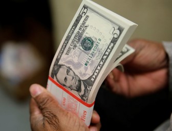 Tỷ giá ngoại tệ ngày 3-8: USD tương lai đầy màu xám