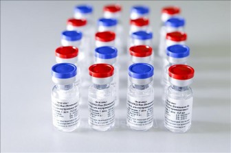 Nga chuyển lô vaccine phòng COVID-19 đầu tiên đến các địa phương