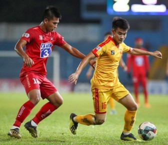 Cuộc chiến trụ hạng: Nam Định hay Quảng Nam phải chia tay V-League?