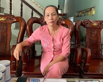 Một giáo viên bị tố cáo vay tiền không trả