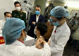 Học viện Quân Y khởi động tiêm vaccine Nanocovax thử nghiệm trên người