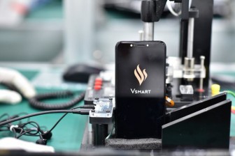 VinSmart rút lui khỏi thị trường, tương lai nào cho smartphone Việt?