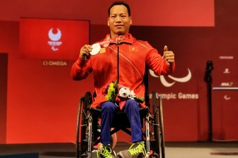 Lê Văn Công giành Huy chương bạc Paralympic 2020