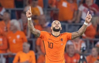 Depay chói sáng, Hà Lan diệt gọn đối thủ