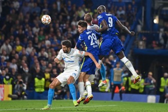 Lukaku lập công, Chelsea thắng trận ra quân Champions League
