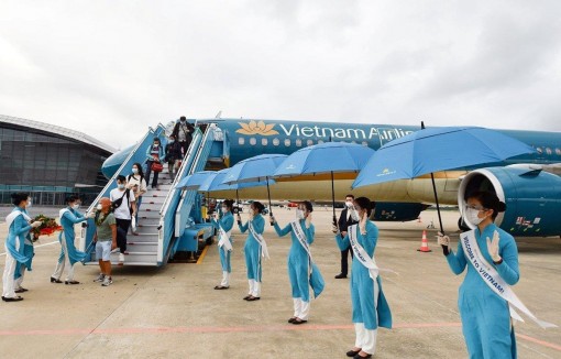 Chuyến bay đầu tiên thí điểm đón du khách quốc tế đến Việt Nam