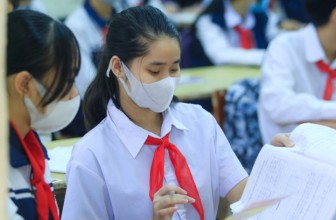 Chuyên gia: 'Coi việc mở cửa trường học là giải pháp phục hồi kinh tế'
