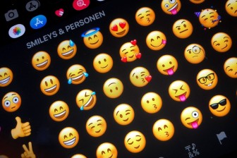 Bất ngờ về biểu tượng emoji được sử dụng nhiều nhất năm 2021