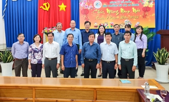 Chủ tịch UBND tỉnh Nguyễn Thanh Bình chúc Tết Công ty Cổ phần Môi trường đô thị An Giang