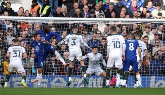 Chelsea suýt trắng tay trước "tí hon" Plymouth Argyle ở vòng 4 FA Cup
