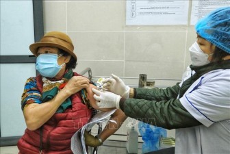 Nhìn lại một năm Việt Nam triển khai tiêm vaccine phòng COVID-19