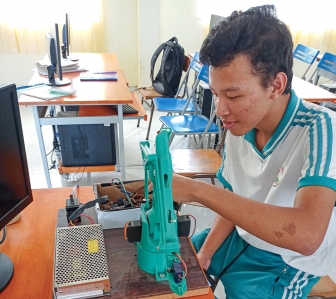 Phong trào nghiên cứu khoa học ở một trường biên giới