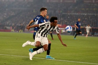 Inter vô địch Coppa Italia sau màn rượt đuổi kịch tính với Juventus