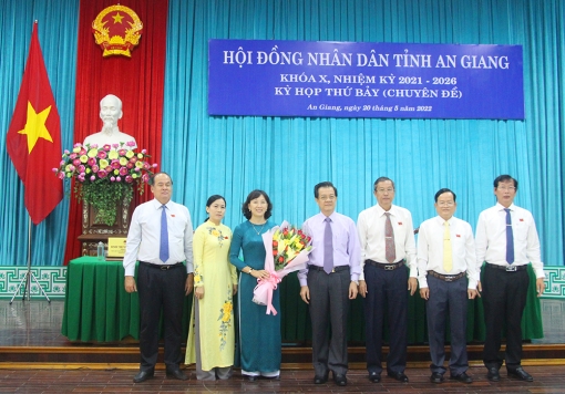 Bà Nguyễn Thị Minh Thúy, Giám đốc Sở Xây dựng được bầu giữ chức Phó Chủ tịch UBND tỉnh An Giang, nhiệm kỳ 2021 – 2026