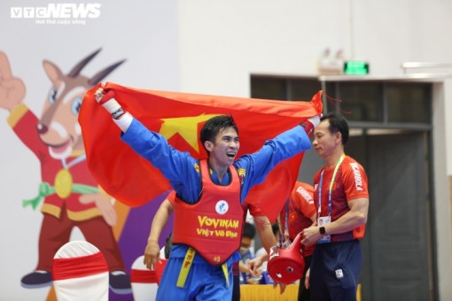 Đánh bại võ sĩ 2 lần vô địch thế giới, Lê Hồng Tuấn giành HCV Vovinam