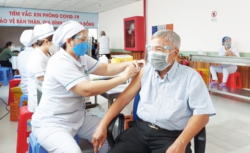 UBND tỉnh An Giang thống nhất đối tượng tiêm nhắc lại lần 2 vaccine phòng dịch COVID-19