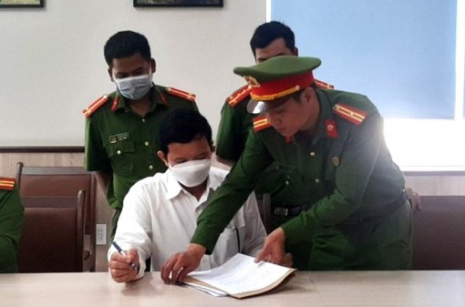 Khởi tố, bắt tạm giam Giám đốc CDC Đắk Lắk liên quan vụ Công ty Việt Á