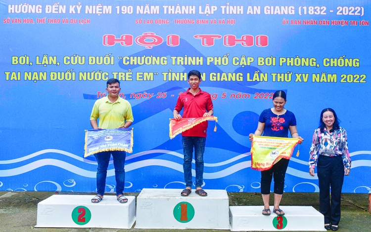 Huyện Tri Tôn đoạt hạng nhất Hội thi bơi, lặn, cứu đuối tỉnh An Giang lần thứ XV/2022