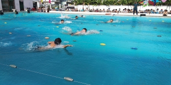Phổ cập bơi cho trẻ em