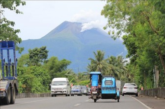 Núi lửa Bulusan tại Philippines tiếp tục phun trào