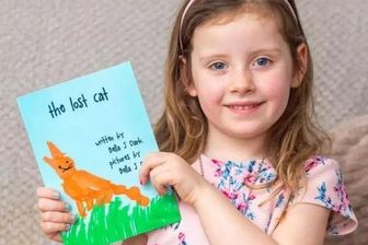 Tự mình viết truyện, cô bé 5 tuổi lập kỷ lục thế giới