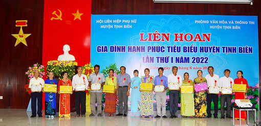 Liên hoan Gia đình hạnh phúc tiêu biểu huyện Tịnh Biên lần I/2022