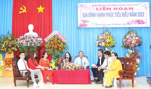 Liên hoan Gia đình hạnh phúc tiêu biểu huyện Thoại Sơn năm 2022