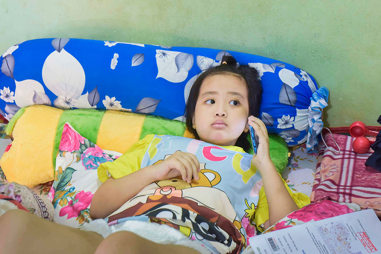 Bạn đọc Báo An Giang hỗ trợ bé Tô Thanh Thúy gần 100 triệu đồng điều trị ung thư xương