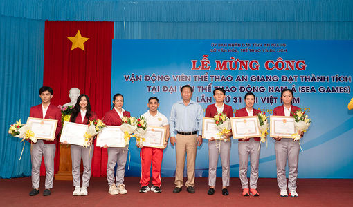 Biểu dương, khen thưởng các vận động viên An Giang đạt thể thao thành tích cao tại SEA Games 31